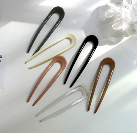 U-shaped hair clip
